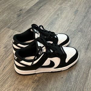 Nike panda dunks